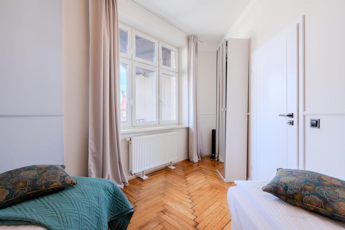 Classic Apartments Pilsudskiego Street クラクフ エクステリア 写真