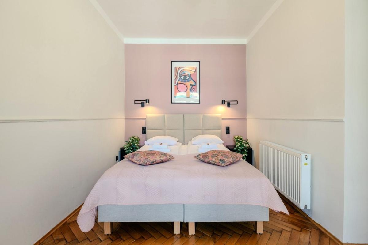 Classic Apartments Pilsudskiego Street クラクフ エクステリア 写真