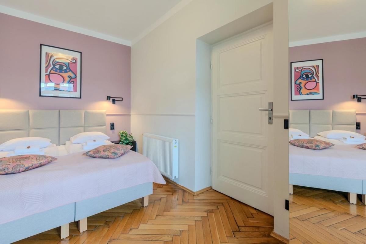 Classic Apartments Pilsudskiego Street クラクフ エクステリア 写真